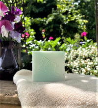 Load image into Gallery viewer, Lime, Basil and Mandarin Soap Bar